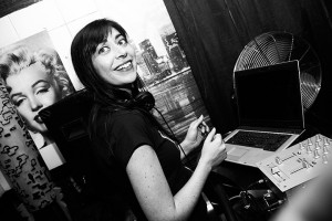 Foto de DJ Dark Chris pinchando