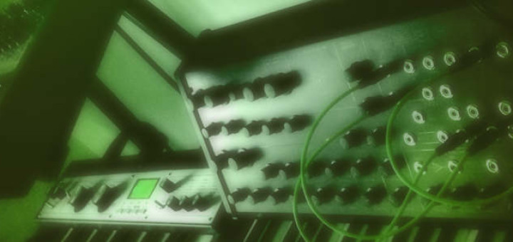 Equipo musical (teclados) de In Death It Ends