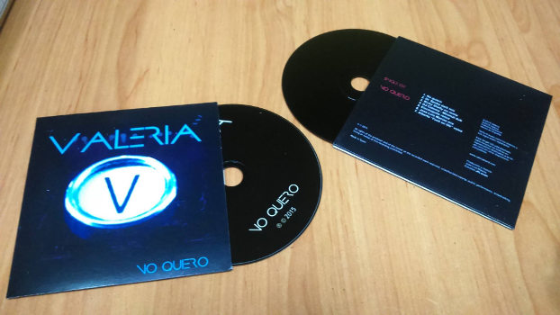 Foto de 2 copias del CD Single "No Quiero" (anverso y reverso)