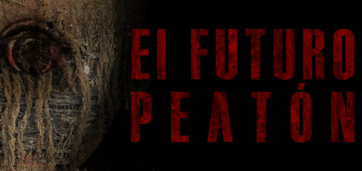 Vista parcial de la cabeza de una muñeca con logo de El Futuro Peatón