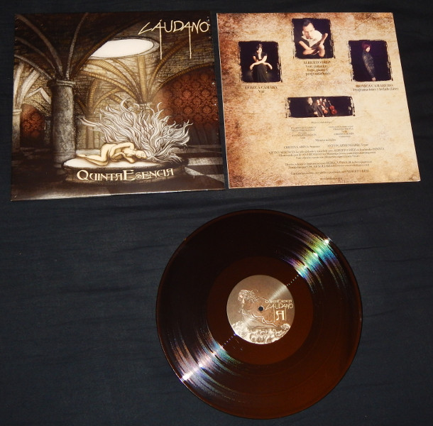 Foto de la edición en vinilo de QuintaEsencia, por Láudano